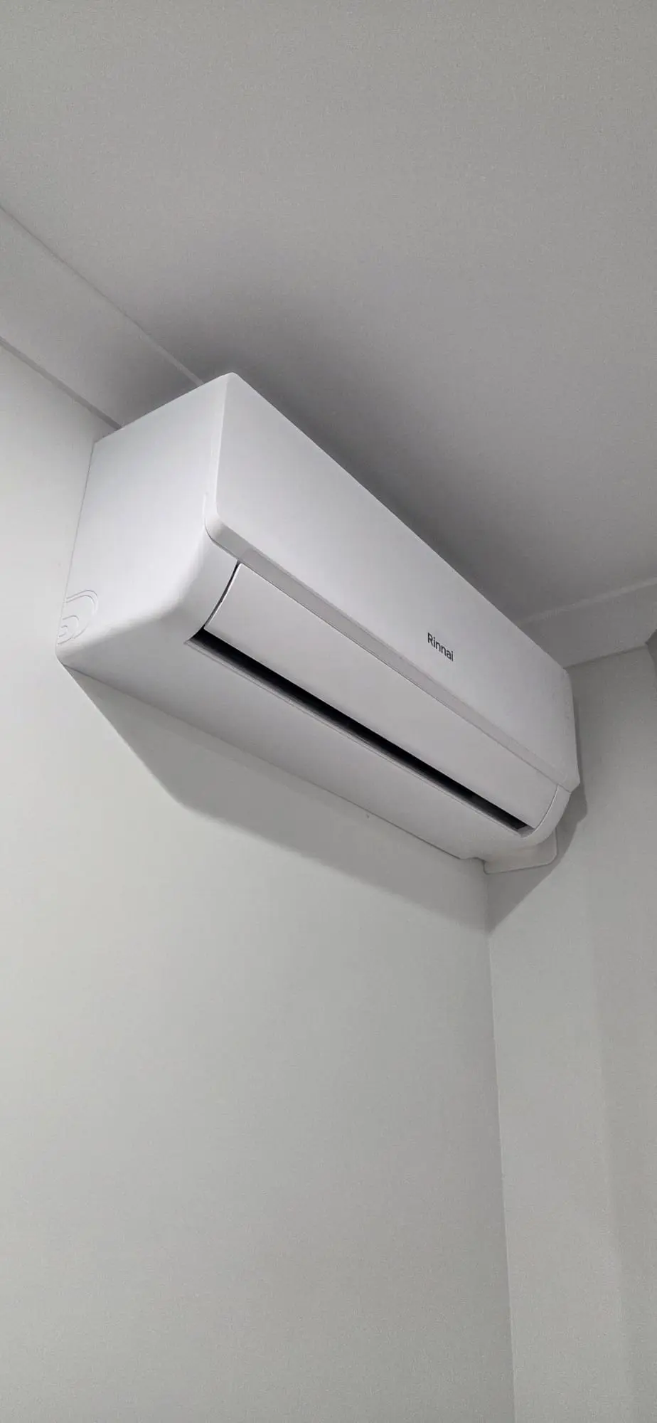 Residential air conditioning indoor unit installation Melbourne